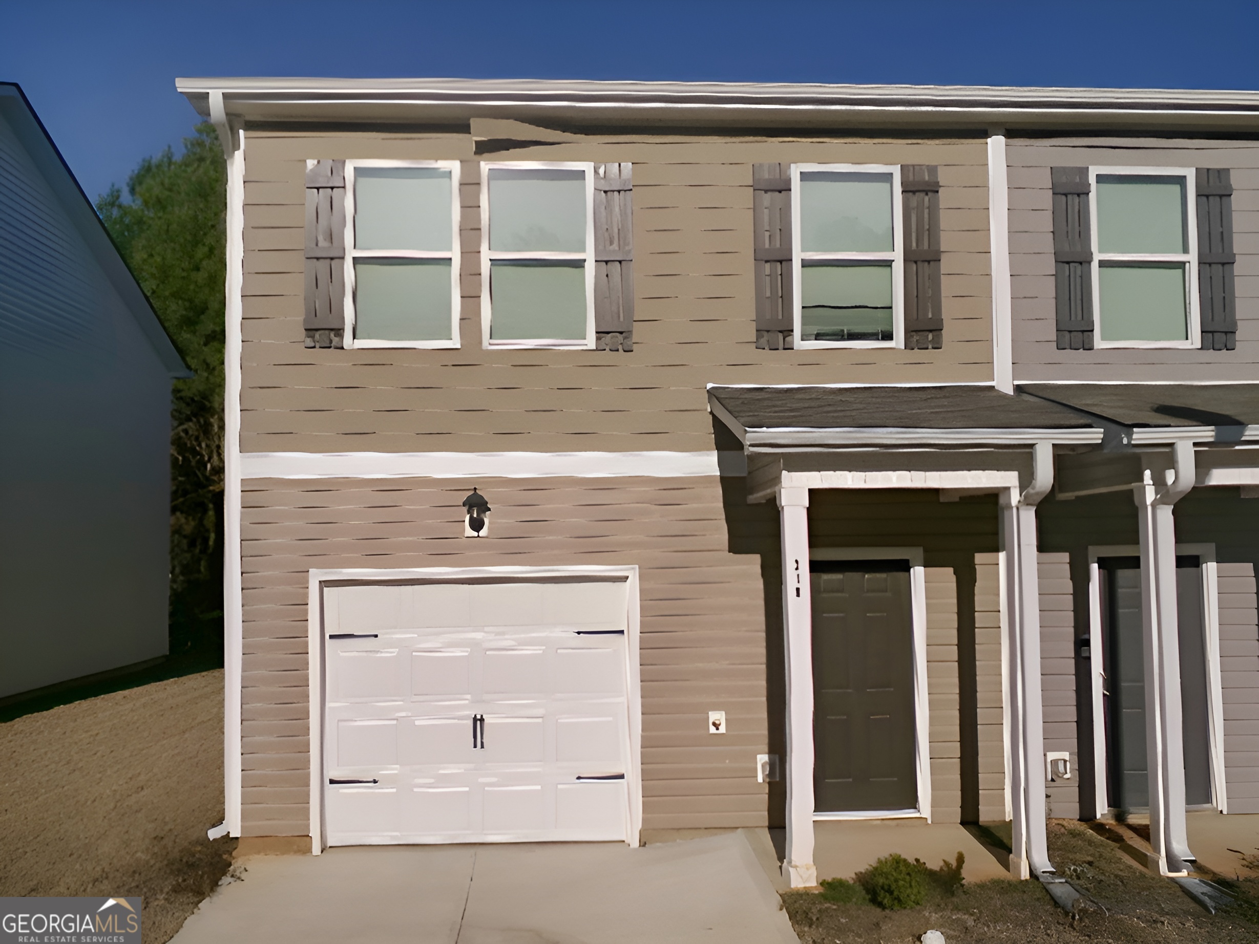 318 Nw Oakwood Drive Property Photo 1