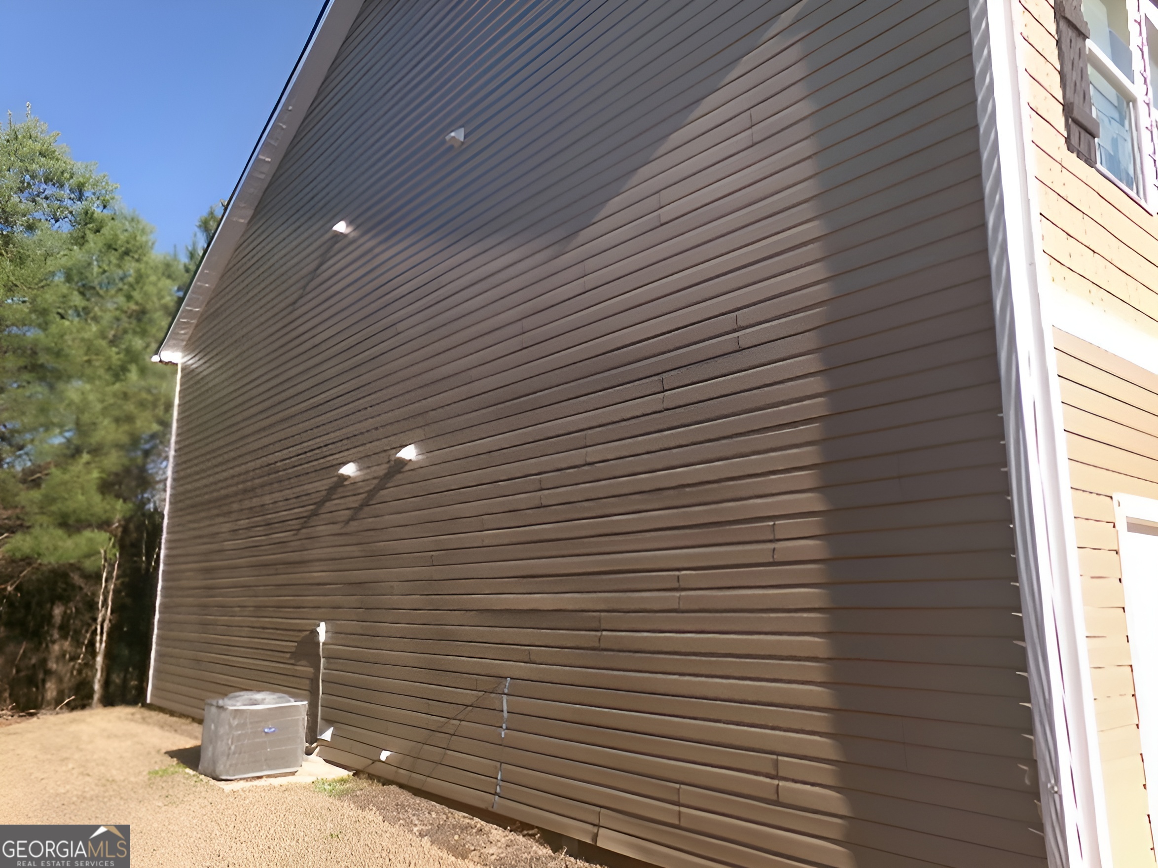 318 Nw Oakwood Drive Property Photo 2