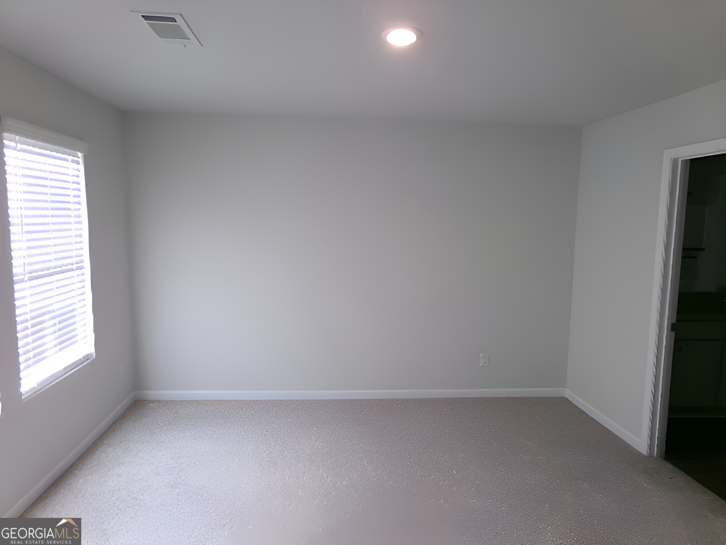 318 Nw Oakwood Drive Property Photo 5