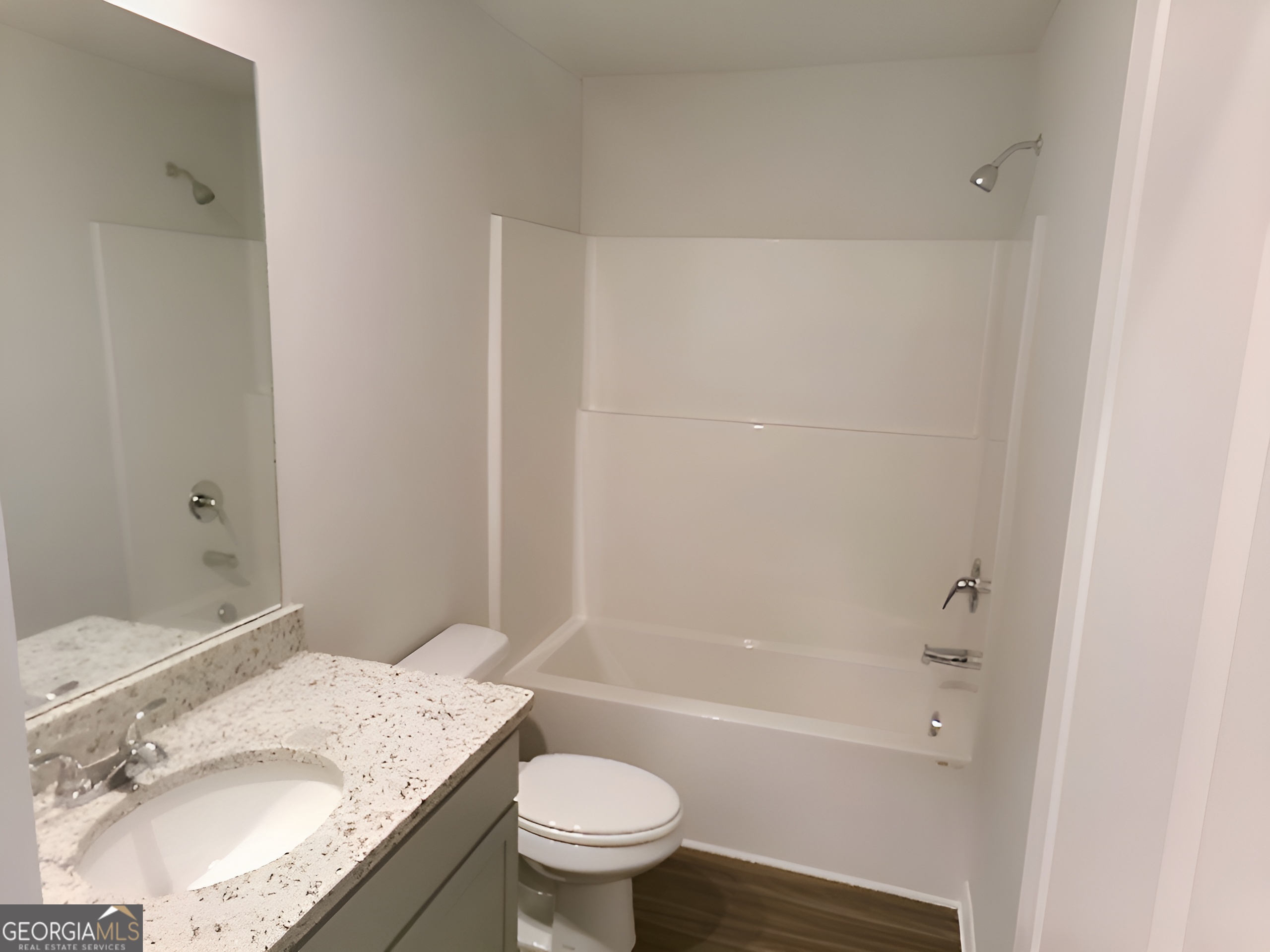 318 Nw Oakwood Drive Property Photo 9