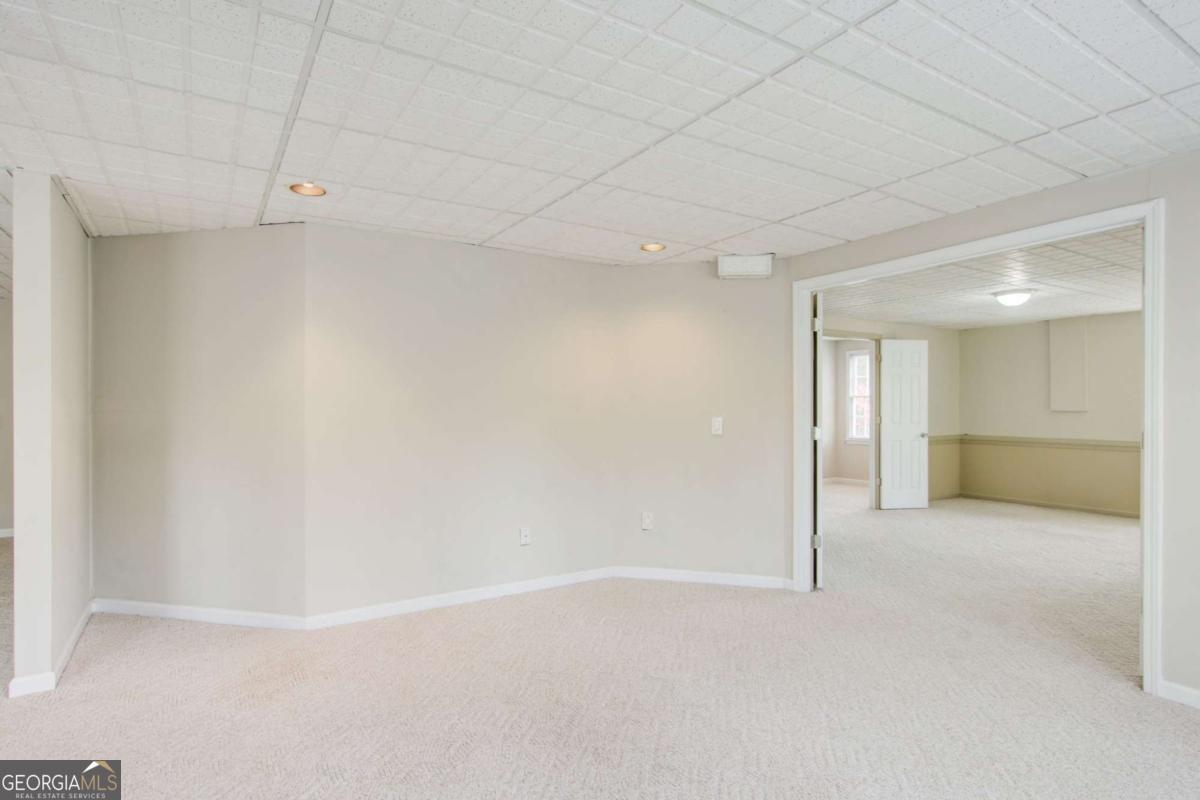 940 Waters Reach Court Property Photo 58