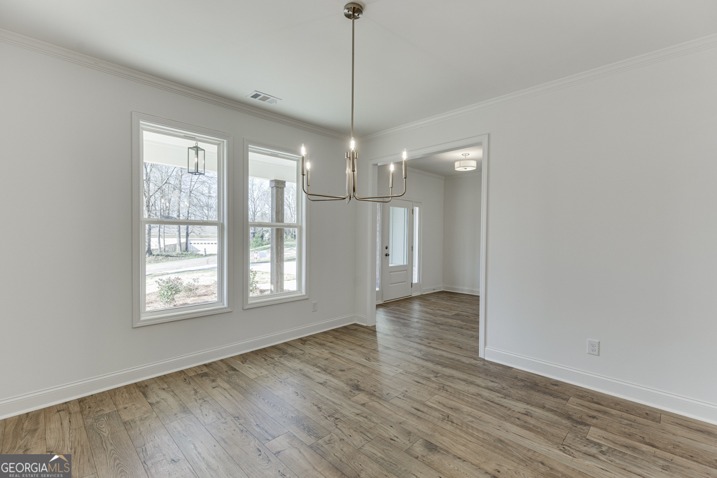 929 Lakeview Property Photo 7