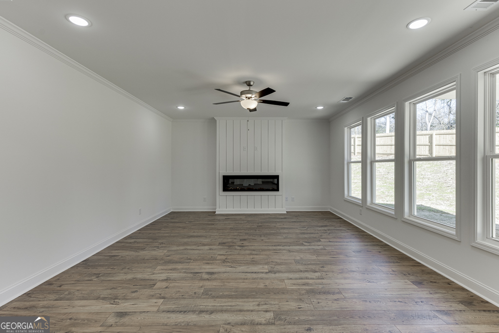 929 Lakeview Property Photo 18