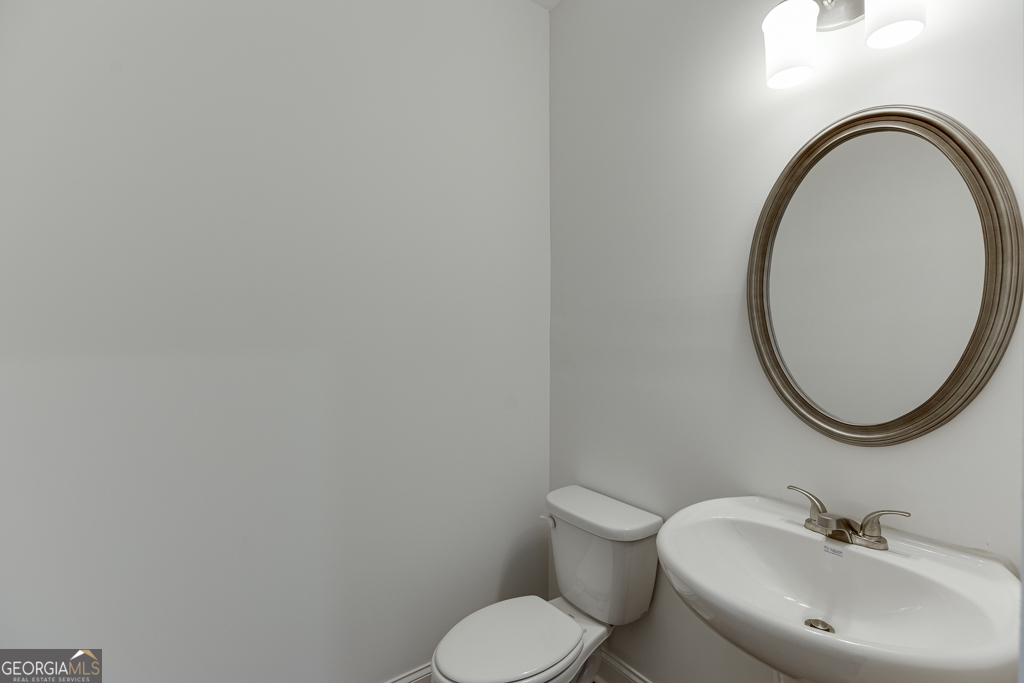 929 Lakeview Property Photo 23