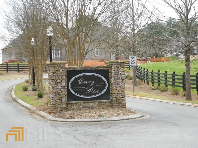 12 Covey Rise Drive Ne Property Photo 3