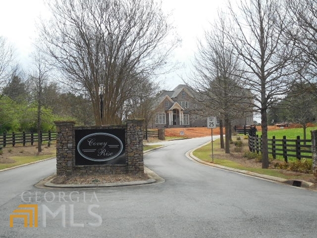 12 Covey Rise Drive Ne Property Photo 5