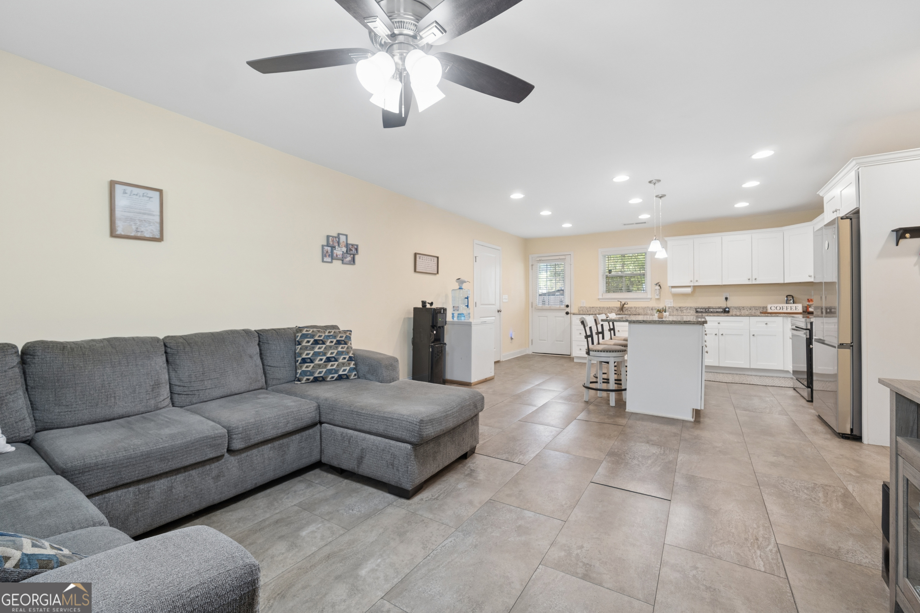 982 Green Meadow Drive Property Photo 8