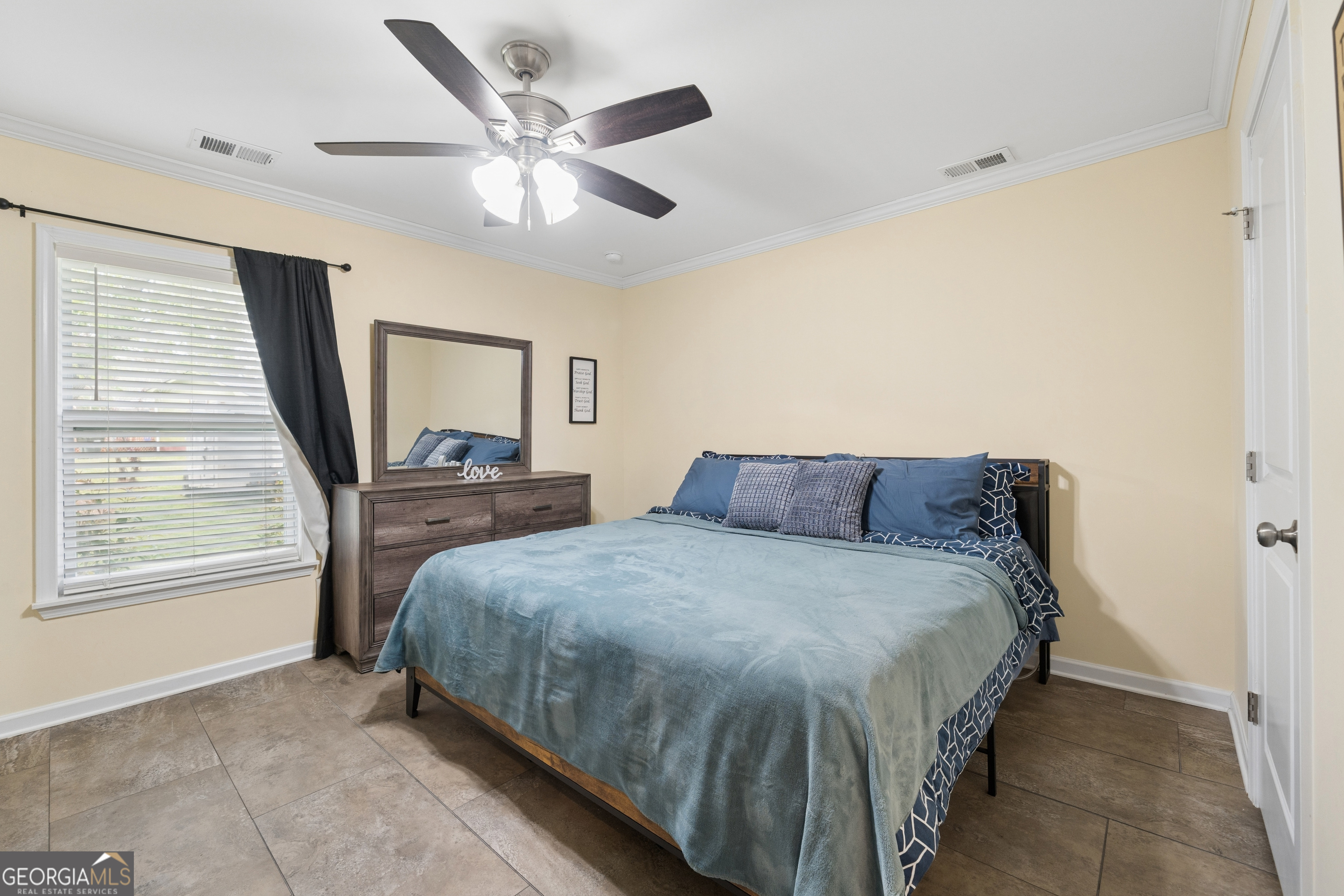 982 Green Meadow Drive Property Photo 11