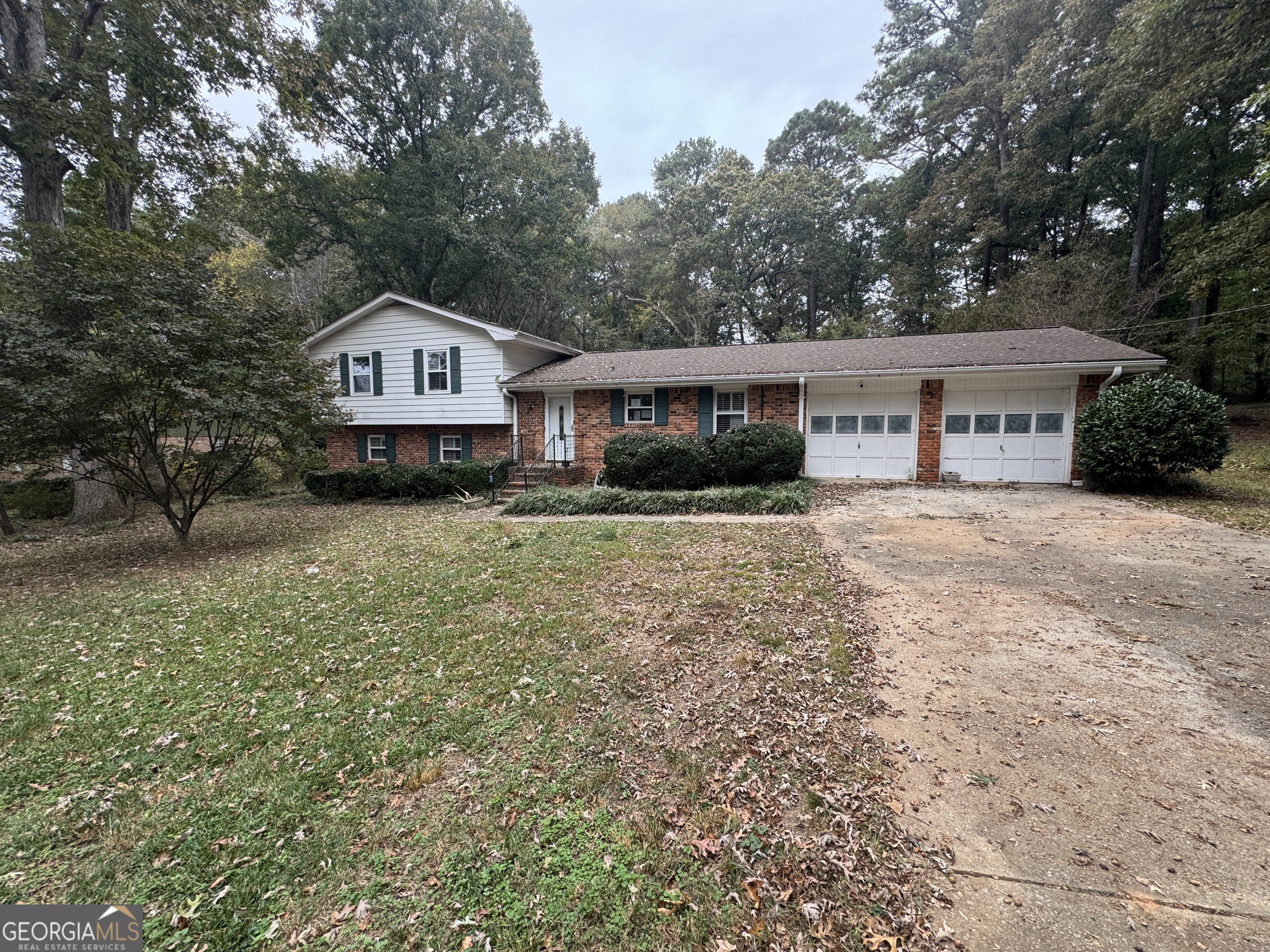 2153 Kings Forest Drive Property Photo 1