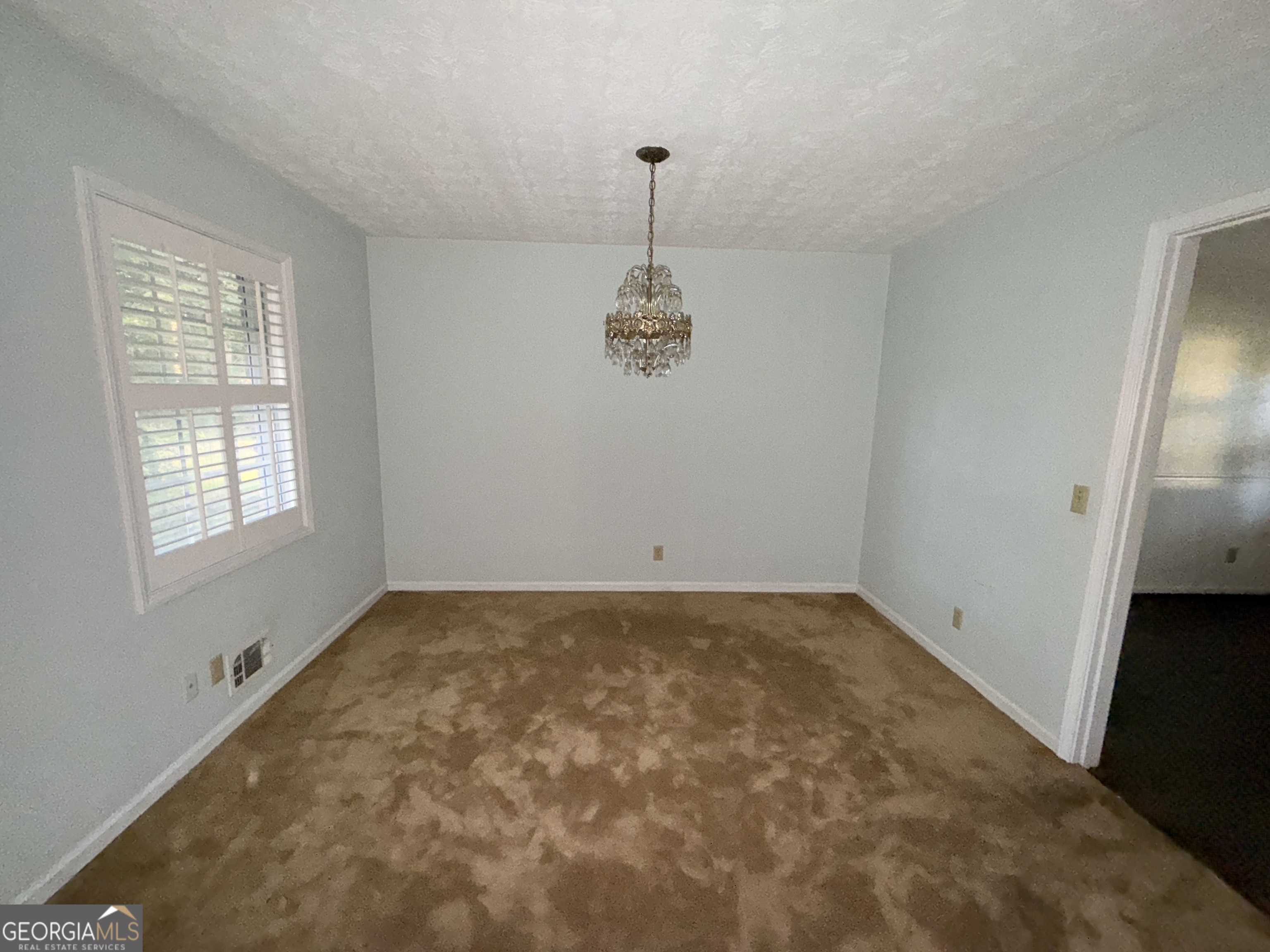 2153 Kings Forest Drive Property Photo 6