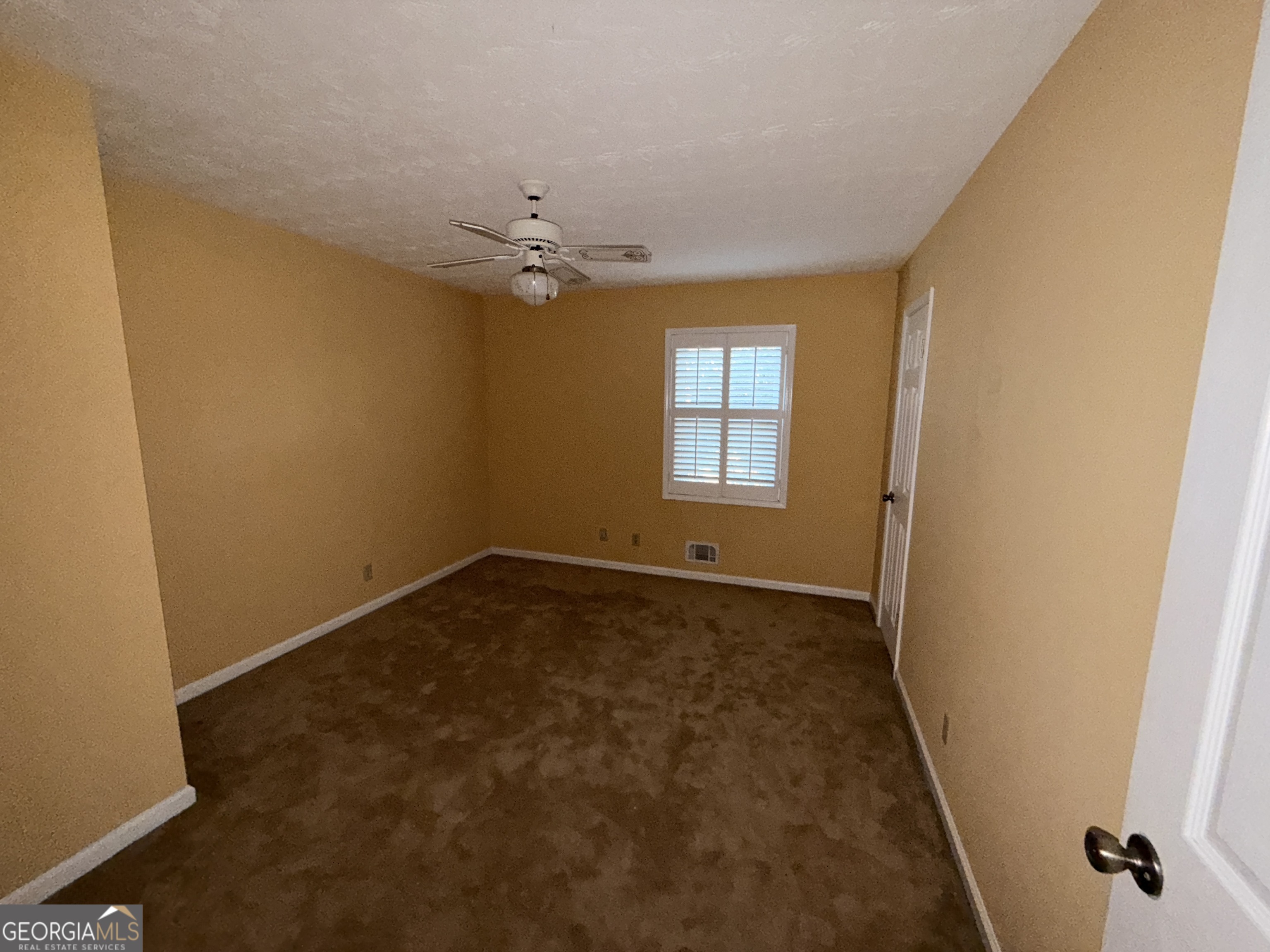 2153 Kings Forest Drive Property Photo 10