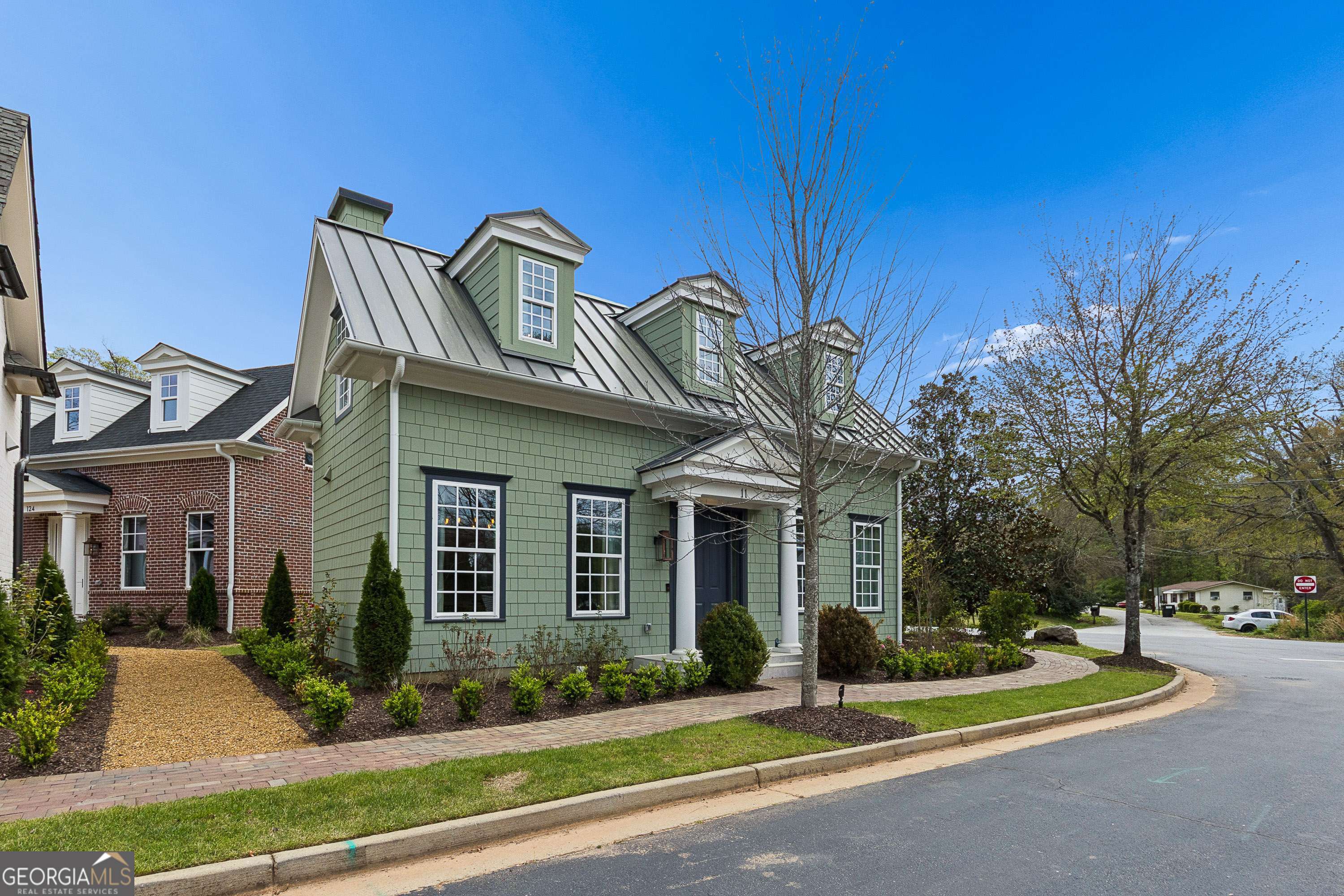 11 Bourbon Street Property Photo 46
