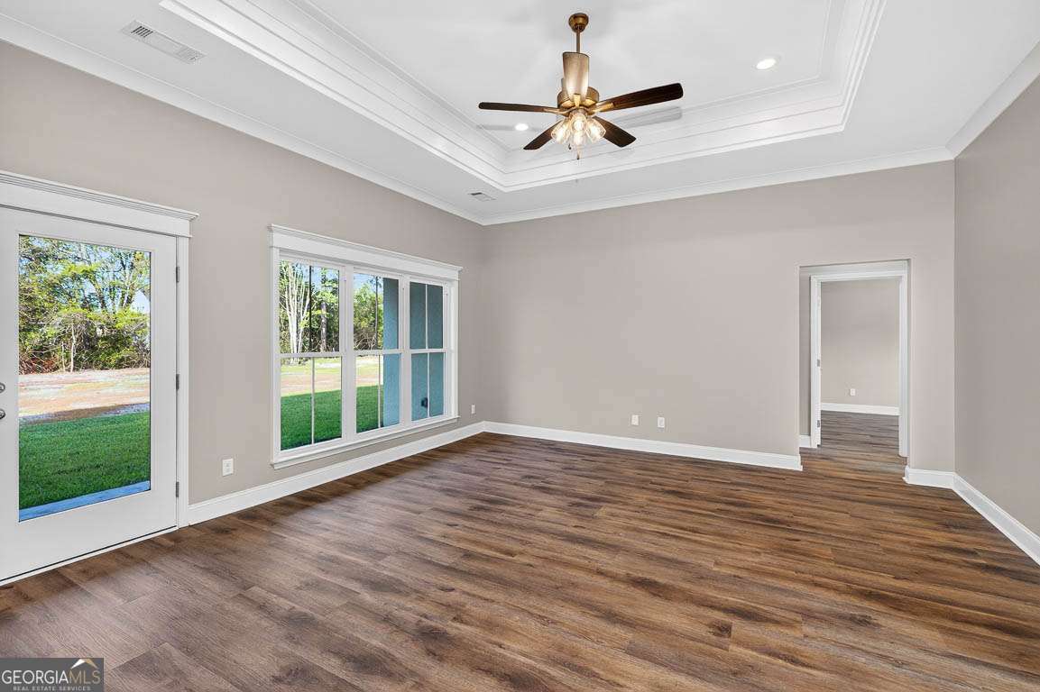 77 Silver Bluff Drive Property Photo 6