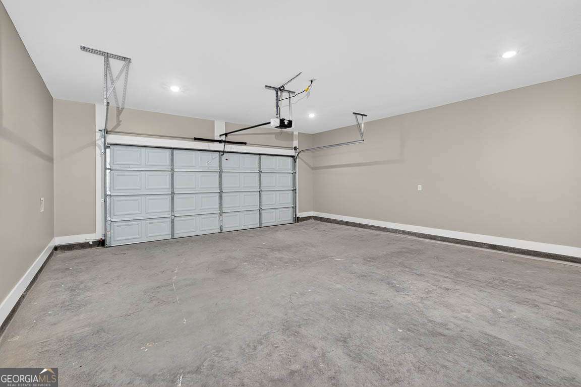 77 Silver Bluff Drive Property Photo 14