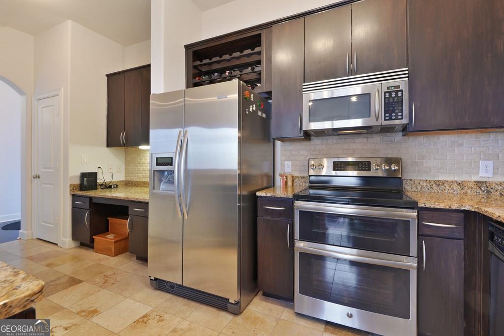 3445 Stratford Road Ne # 2404 Property Photo 11