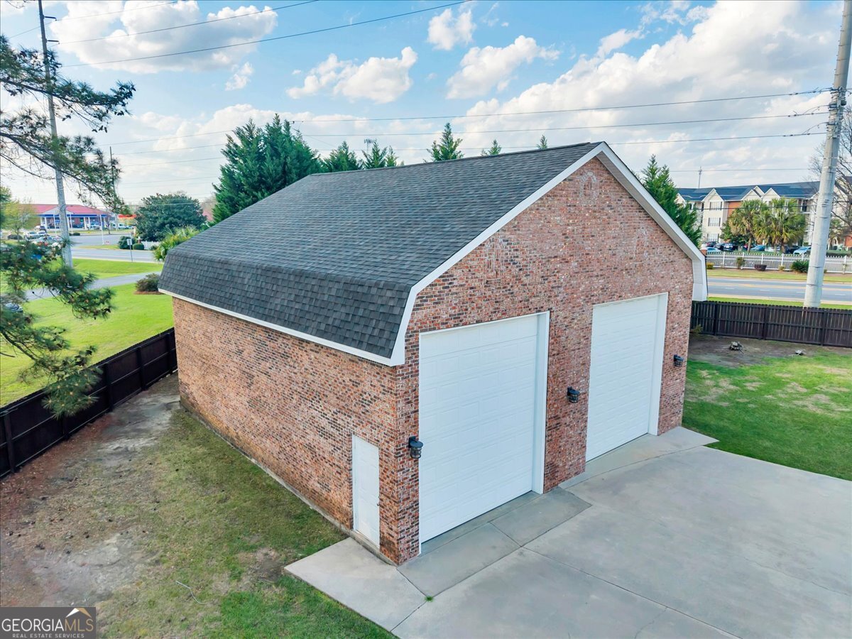 32 Willow Lake Drive Property Photo 42