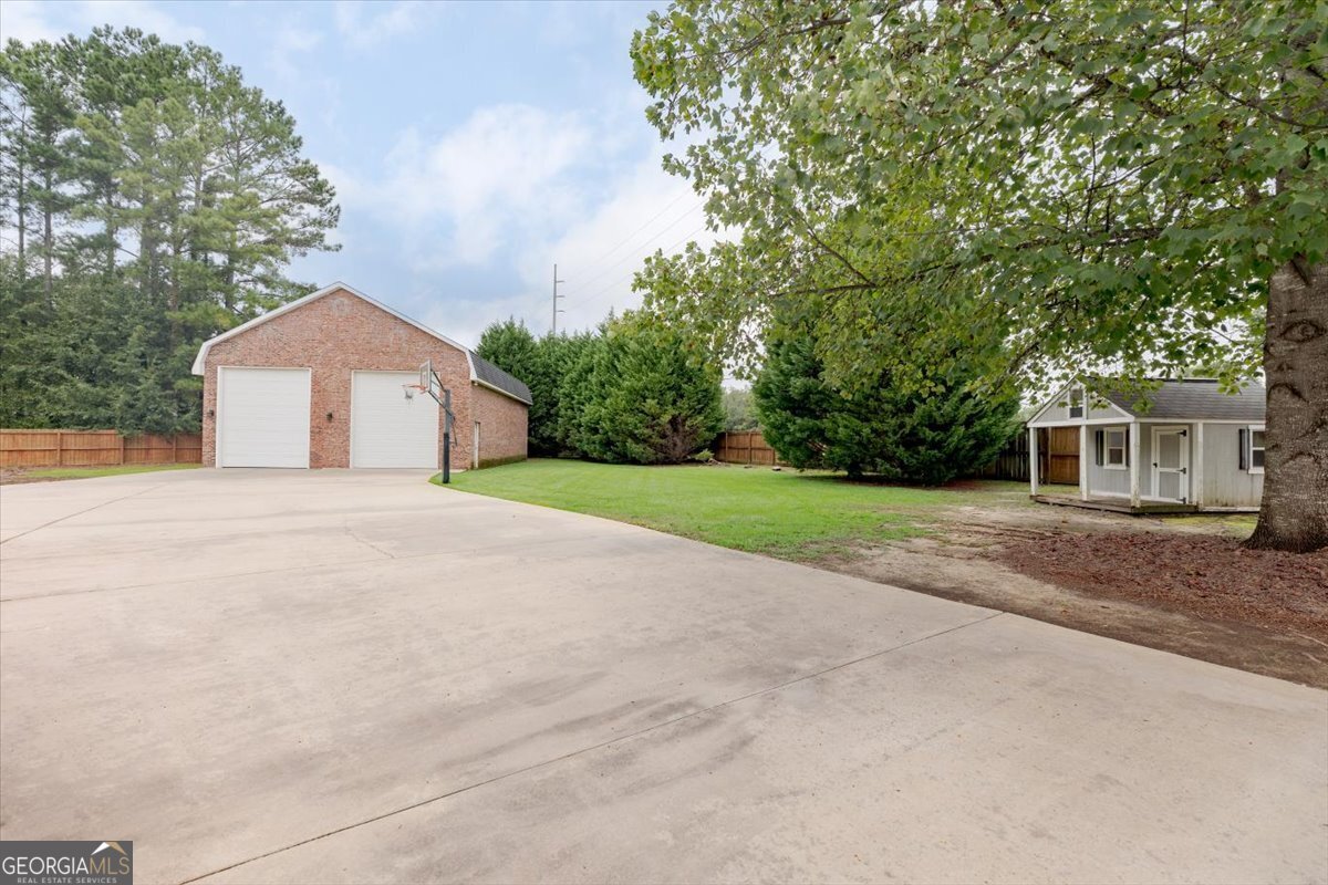 32 Willow Lake Drive Property Photo 93