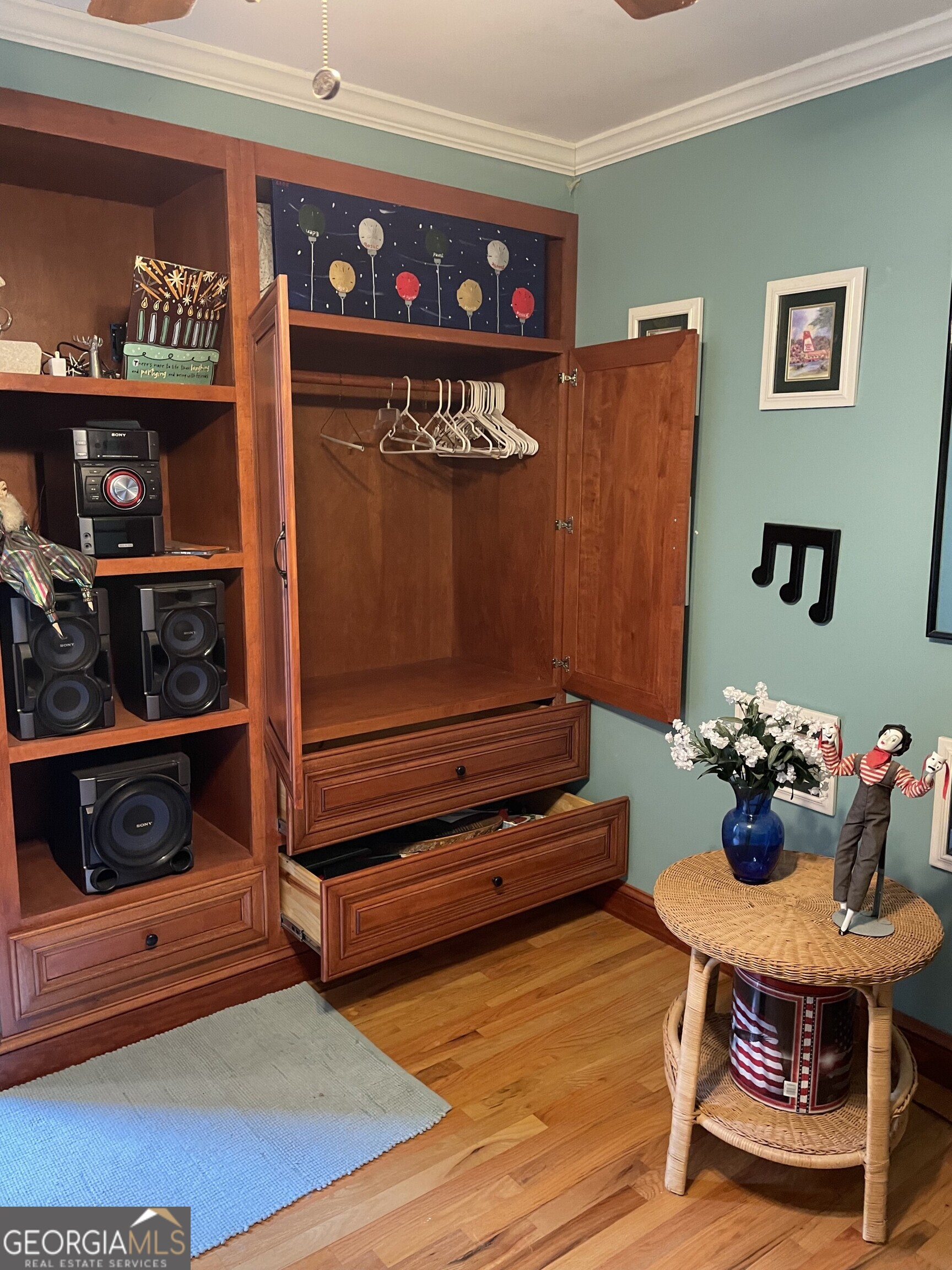 3666 Lakewood Court # B Property Photo 4