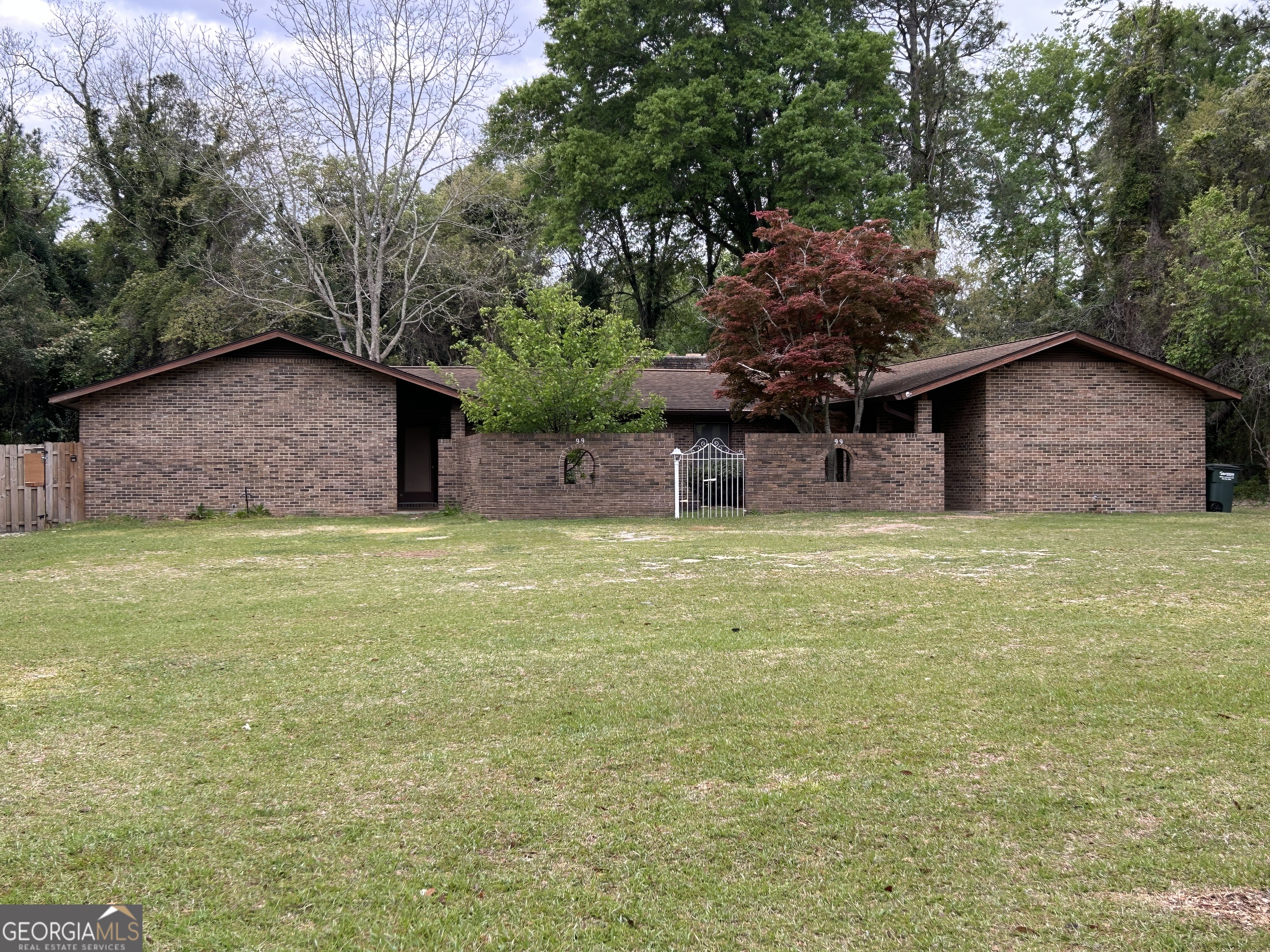 99 Holly Road Property Photo 1