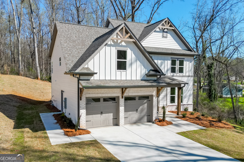 1003 Lakeview Property Photo 3