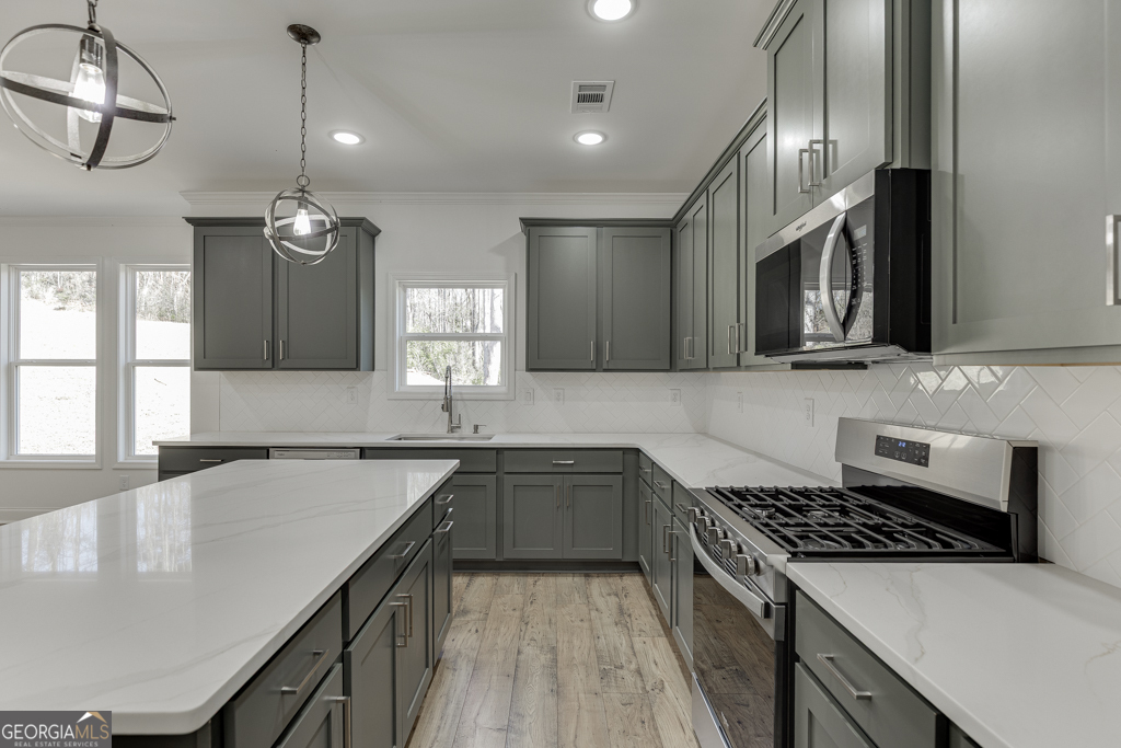 1003 Lakeview Property Photo 14