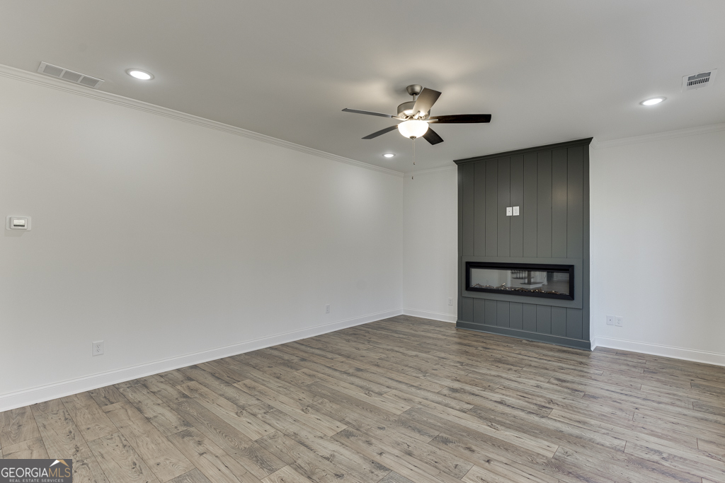 1003 Lakeview Property Photo 17