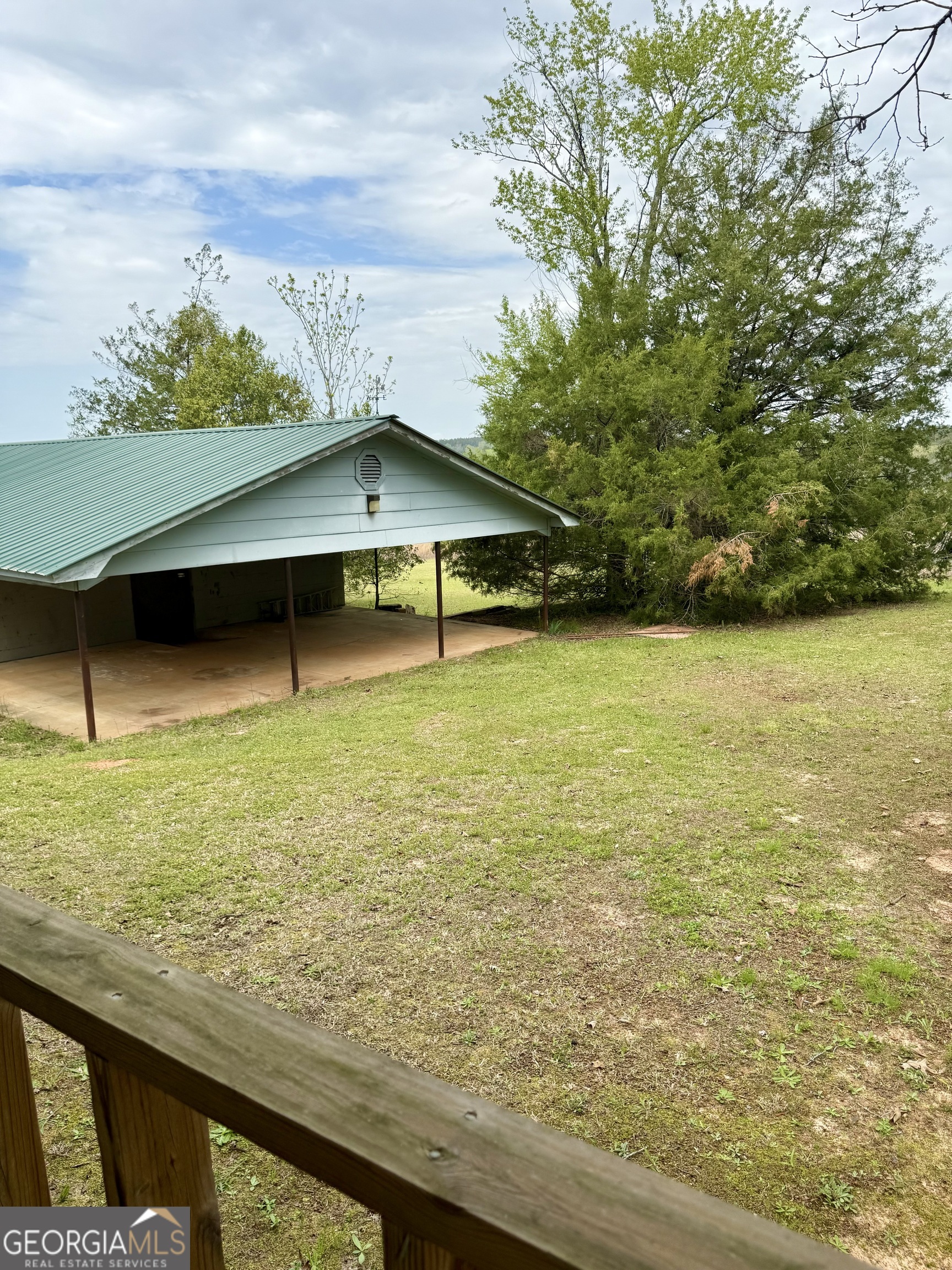 2235 Long Branch Road Property Photo 6