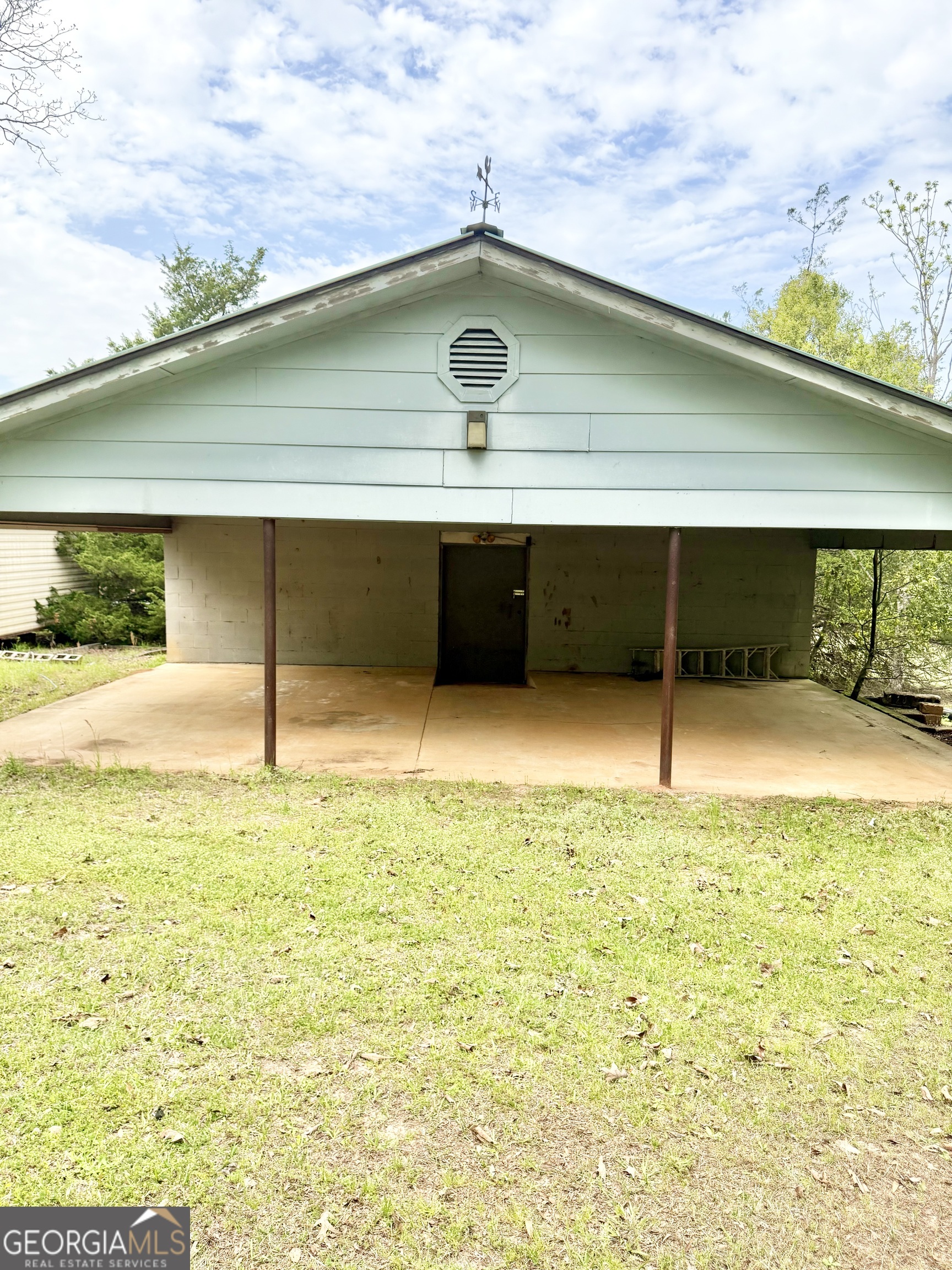 2235 Long Branch Road Property Photo 13