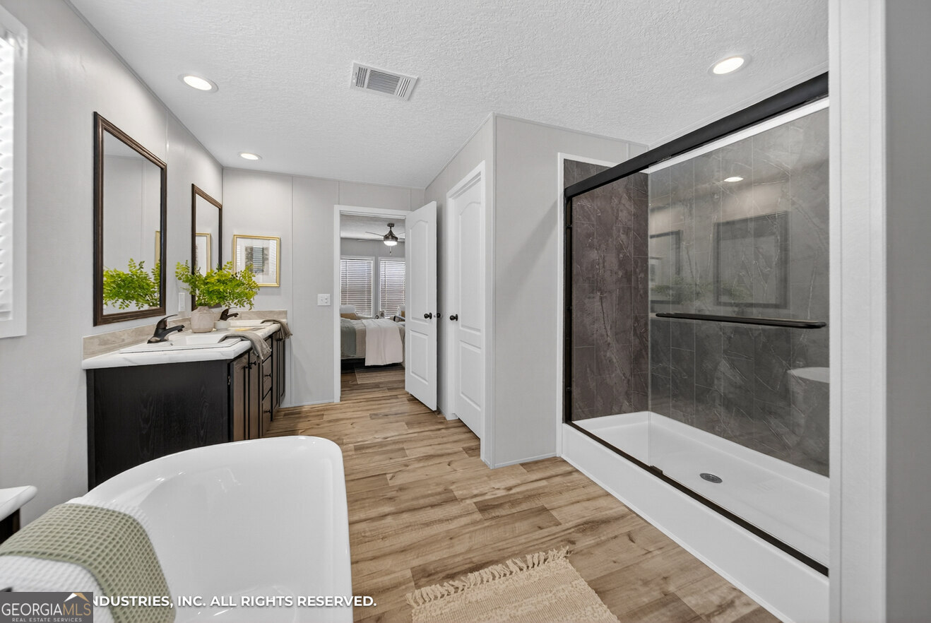 292 Thomas Drive Property Photo 17