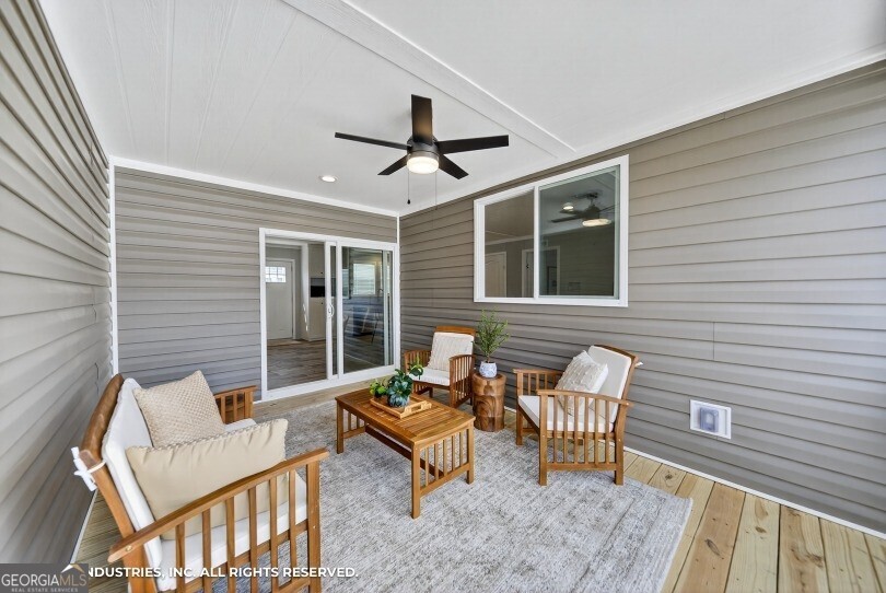 292 Thomas Drive Property Photo 20