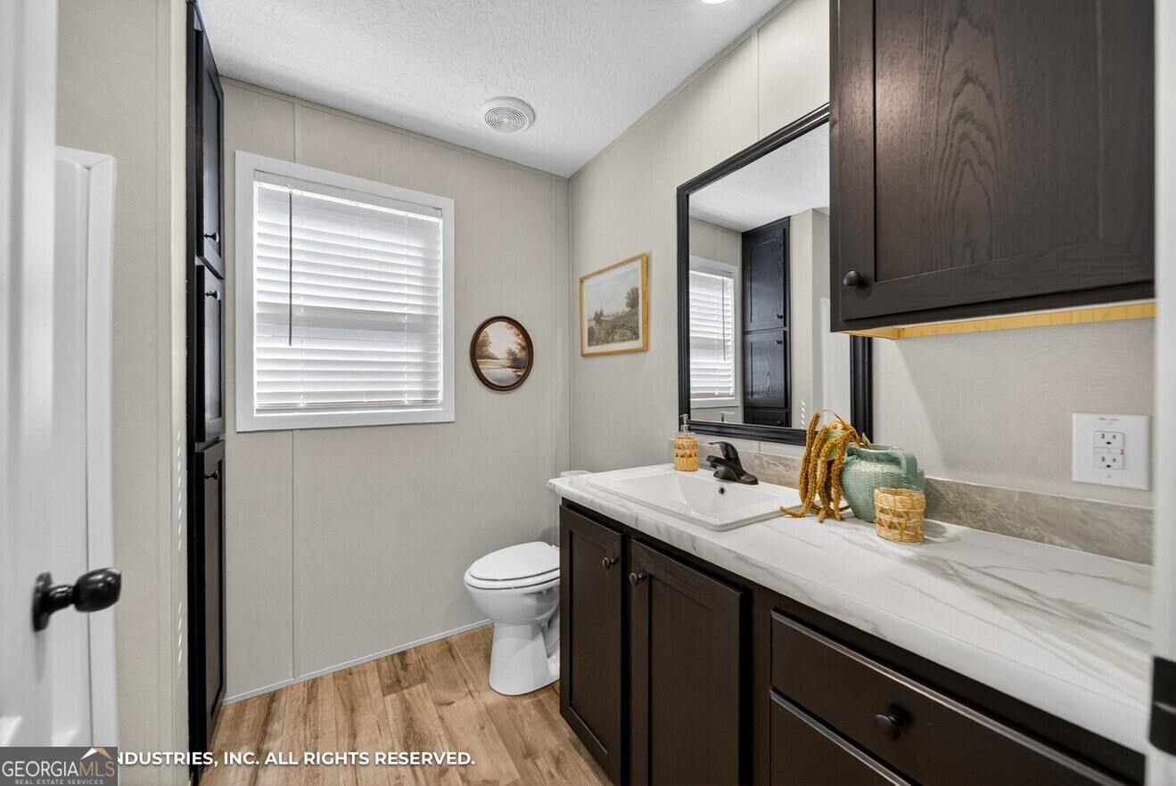 292 Thomas Drive Property Photo 27