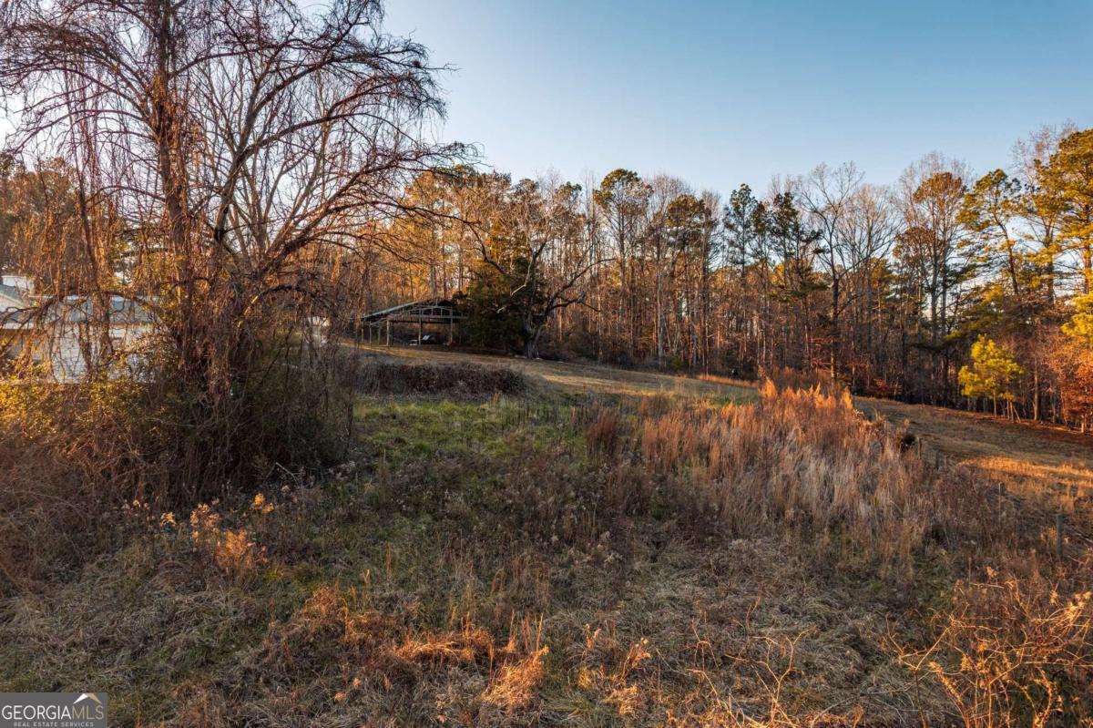 873 Long Road Property Photo 12