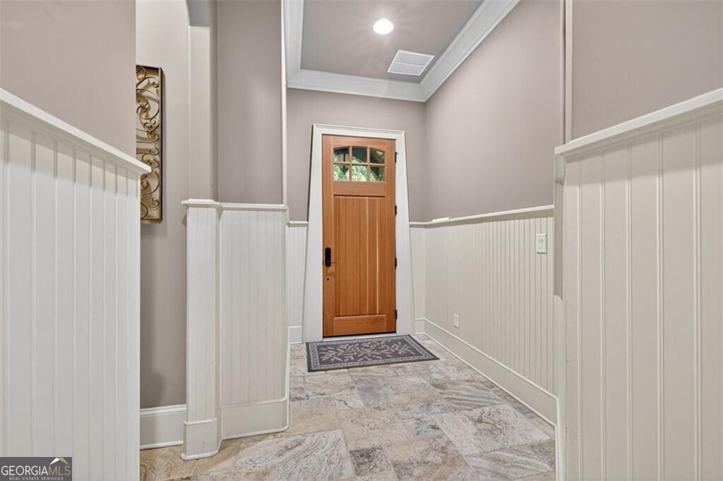 5829 Swinging Gate Road Property Photo 6