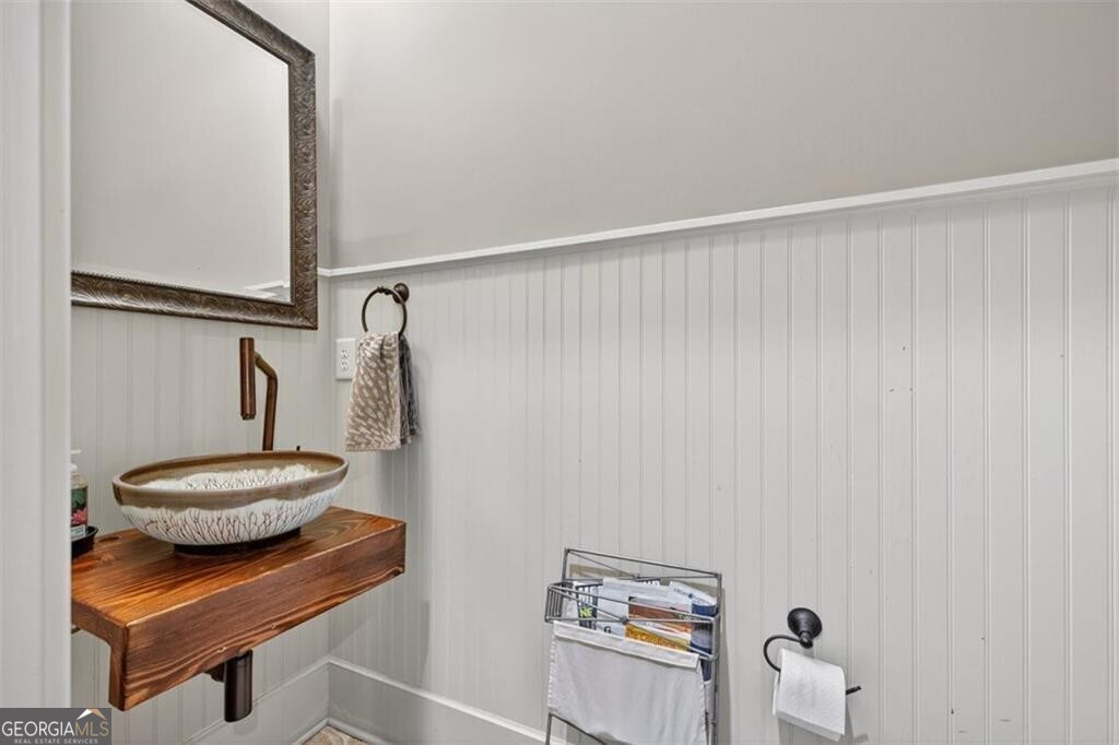 5829 Swinging Gate Road Property Photo 12