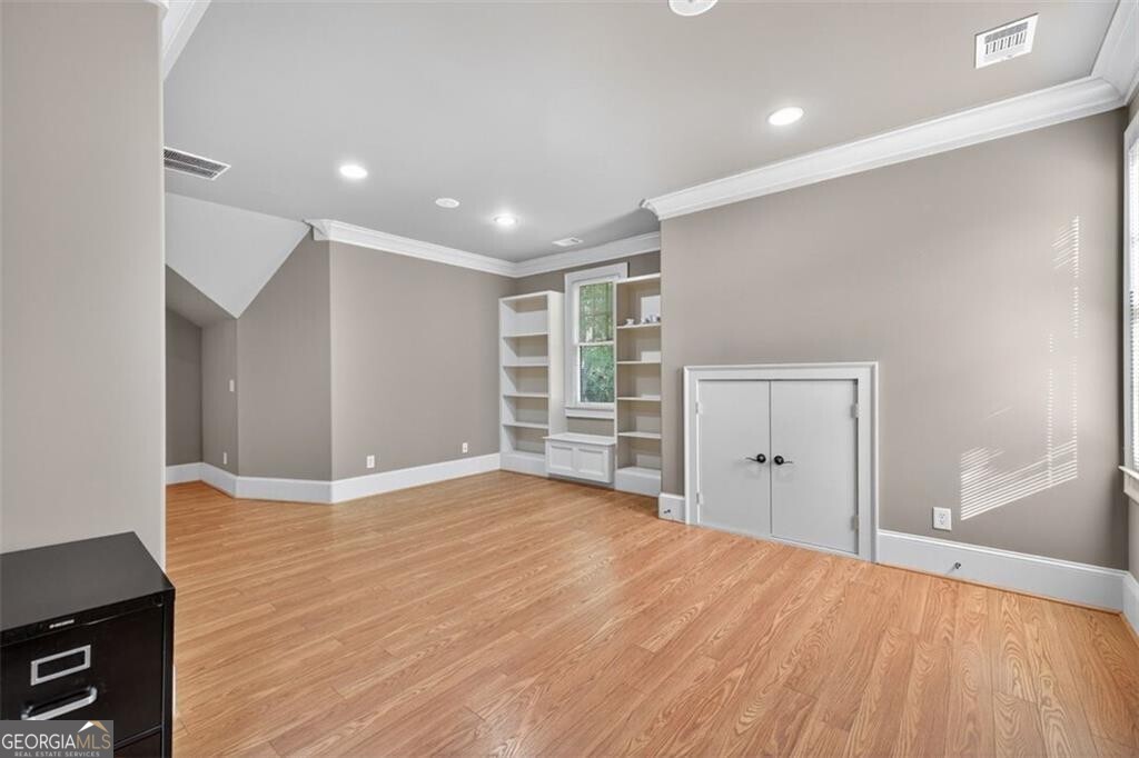 5829 Swinging Gate Road Property Photo 32