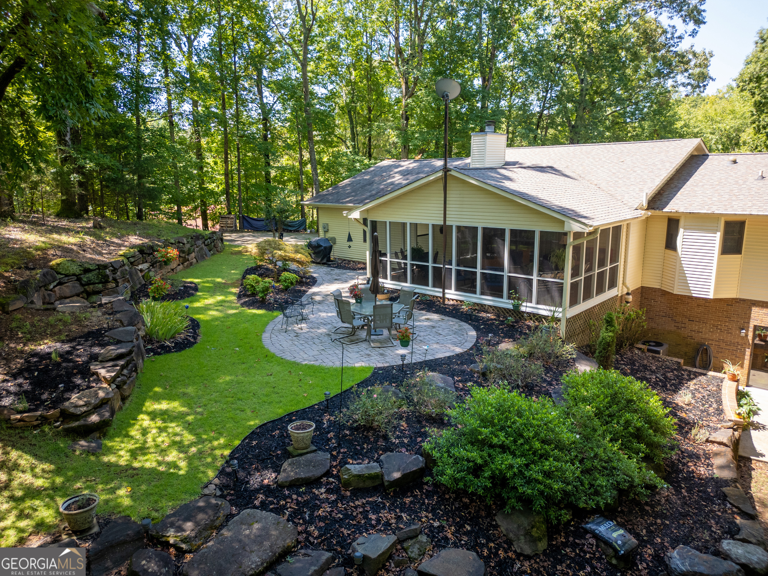910 Chickasaw Drive Property Photo 1