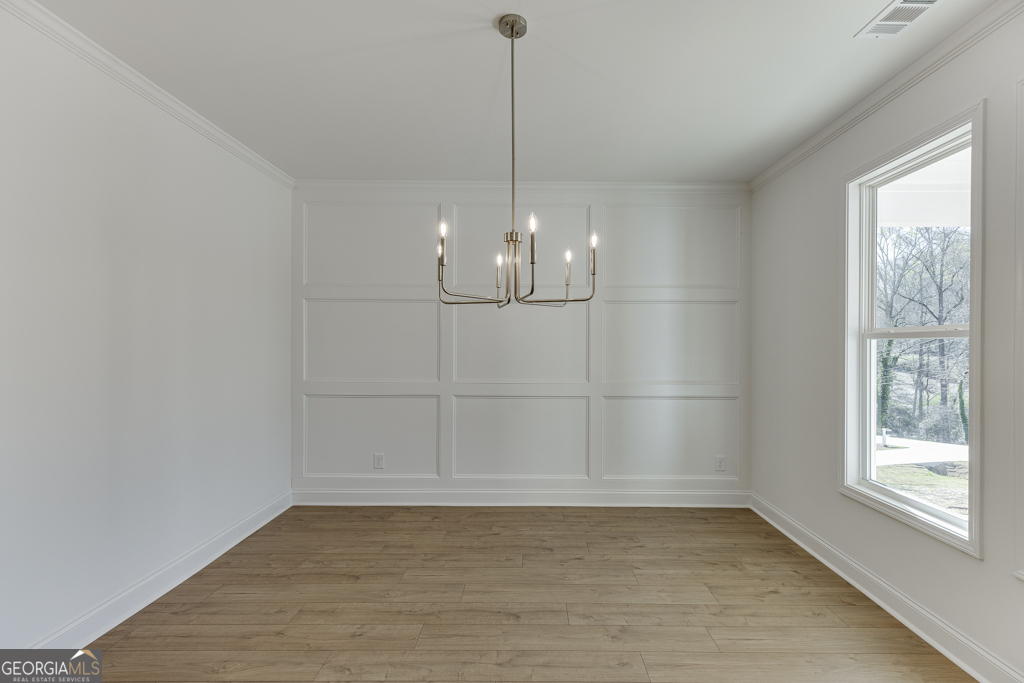 979 Lakeview Property Photo 5