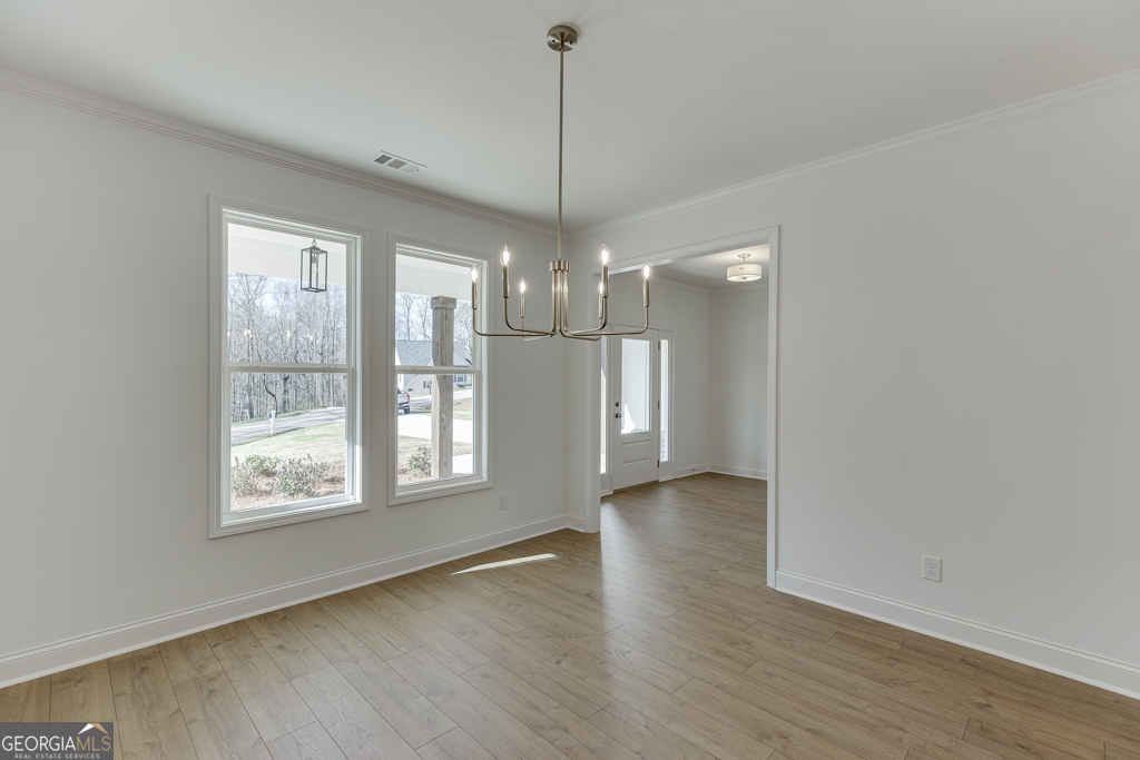 979 Lakeview Property Photo 7