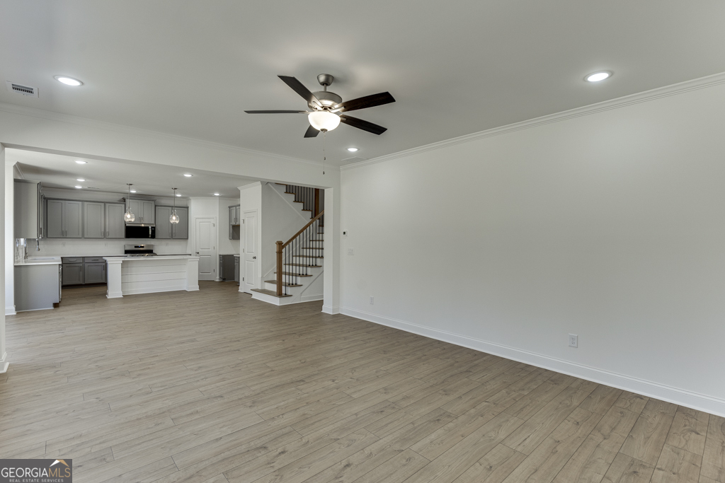 979 Lakeview Property Photo 17