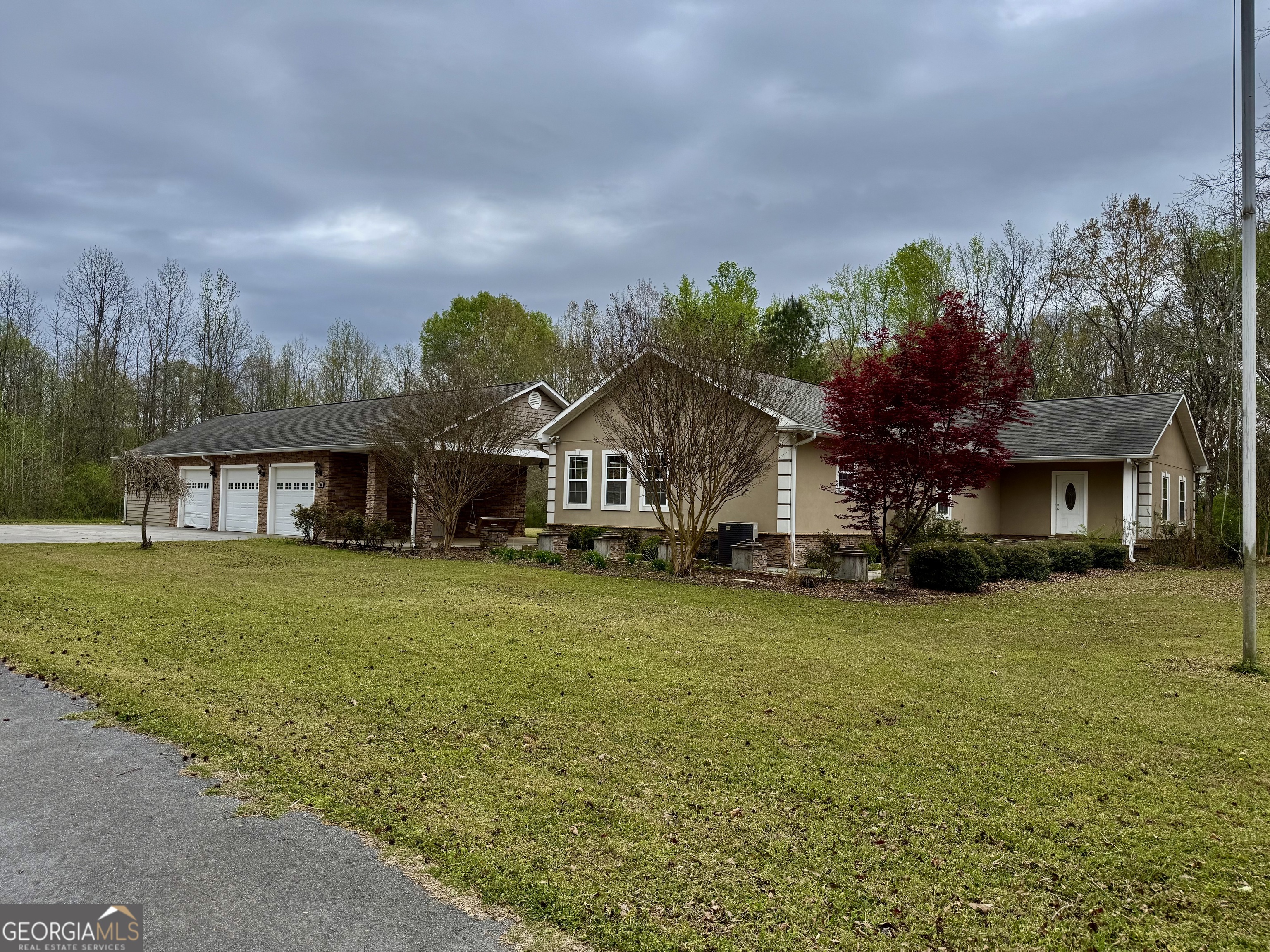 386 Oak Grove Road Property Photo 1