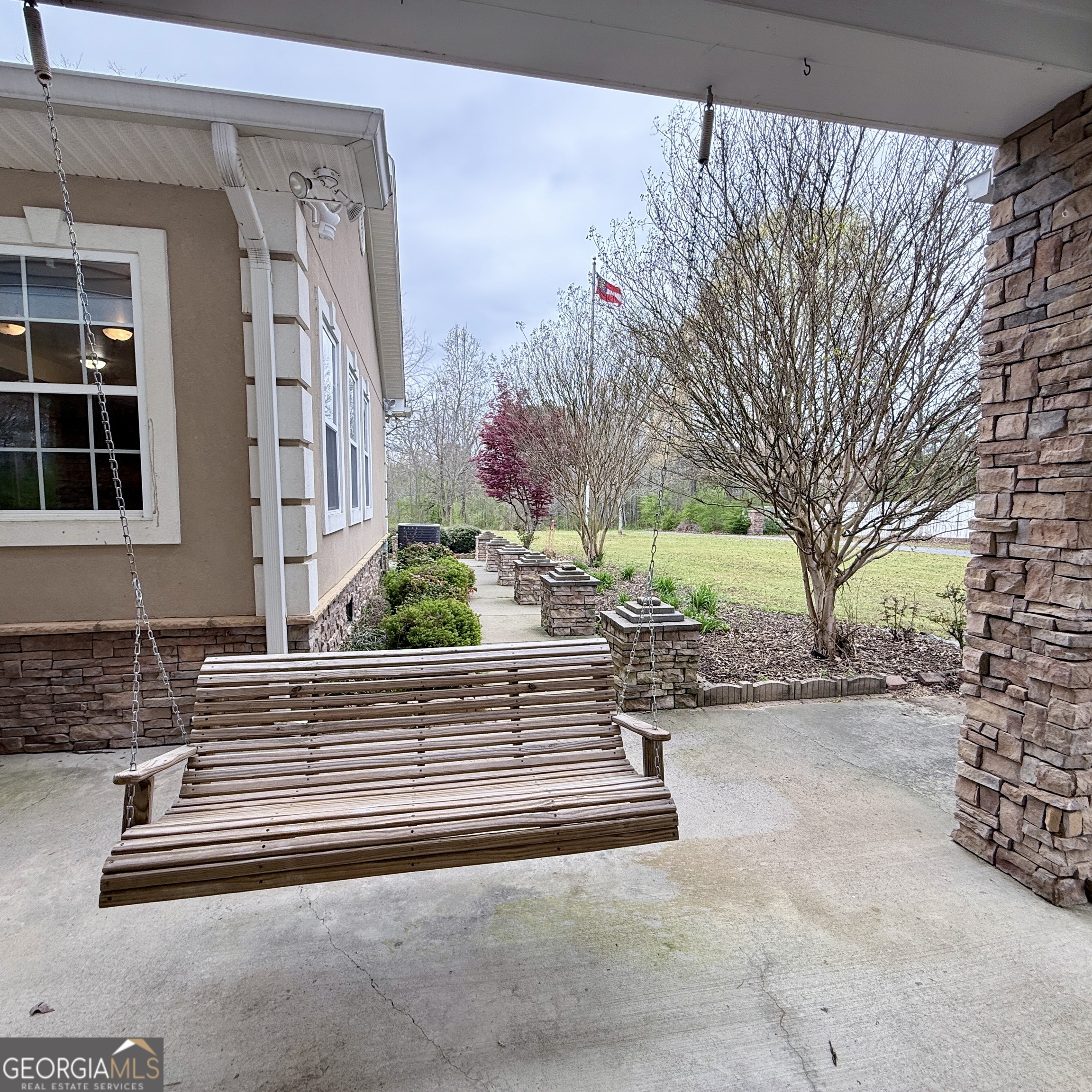 386 Oak Grove Road Property Photo 4