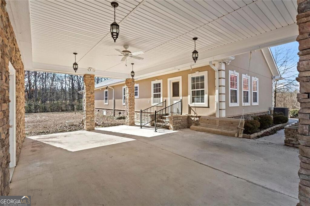 386 Oak Grove Road Property Photo 7
