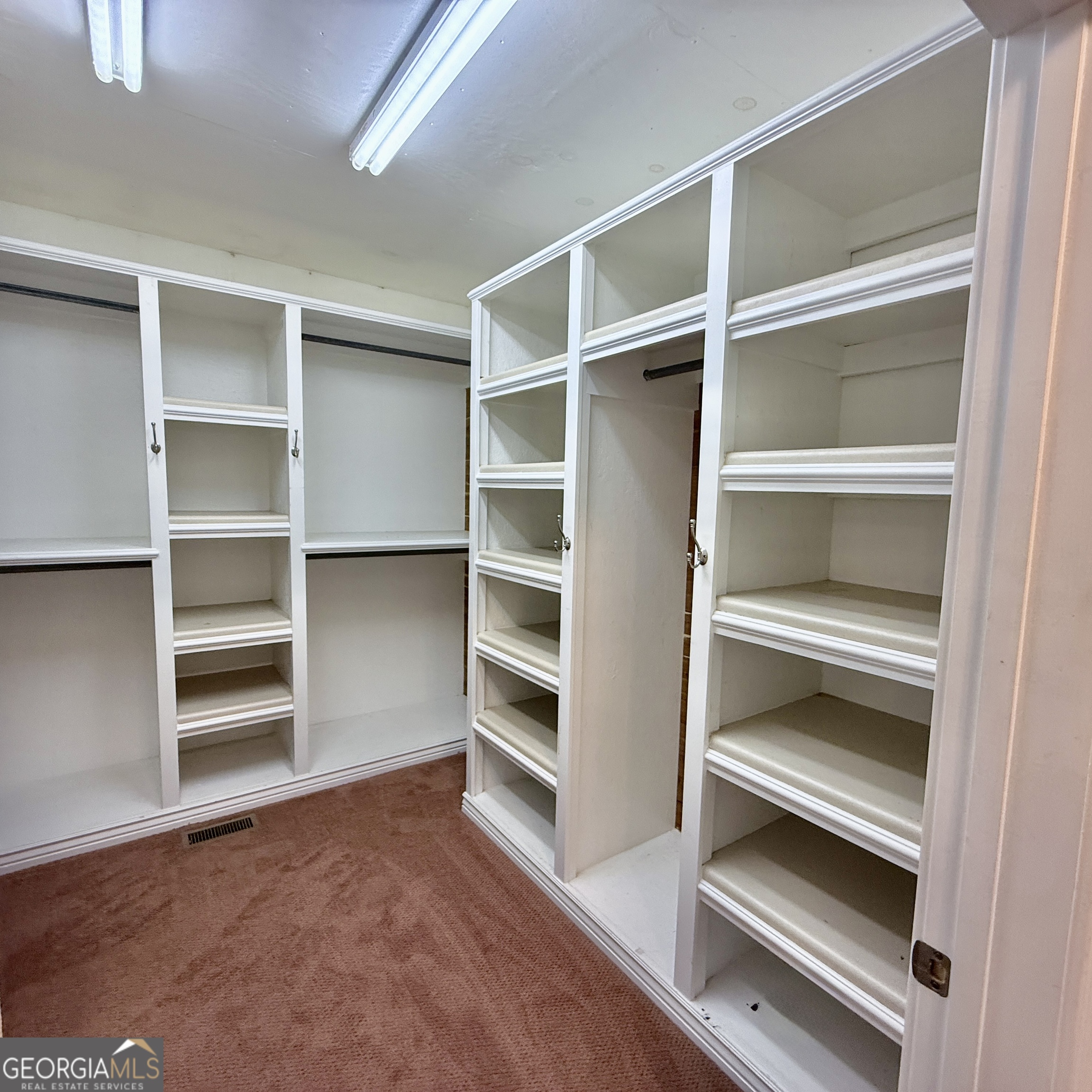 386 Oak Grove Road Property Photo 17