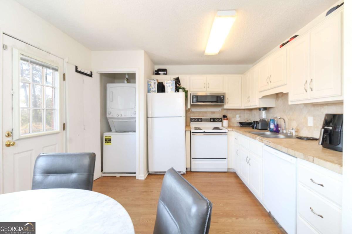 2165 Milledge Avenue # E7 Property Photo 5