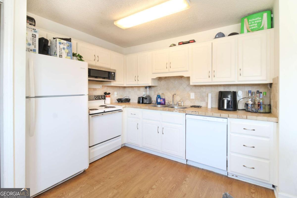 2165 Milledge Avenue # E7 Property Photo 6