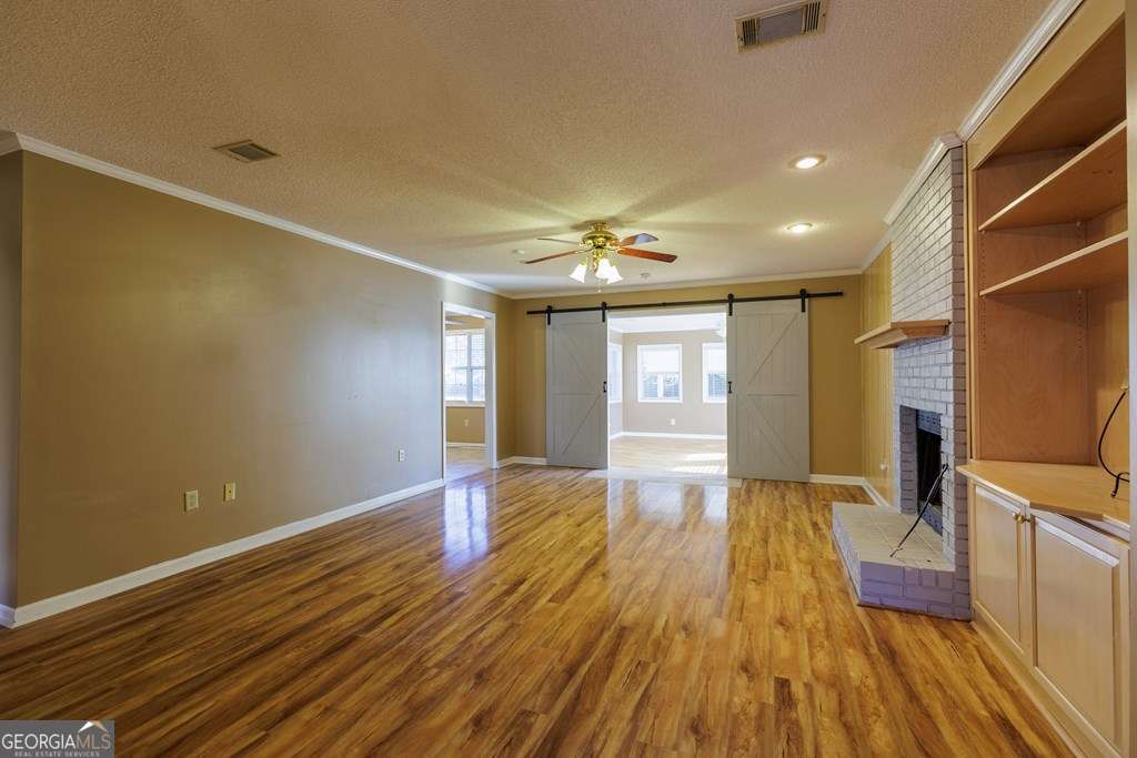 5318 Mimosa Circle Property Photo 3