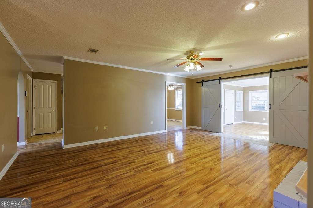 5318 Mimosa Circle Property Photo 4
