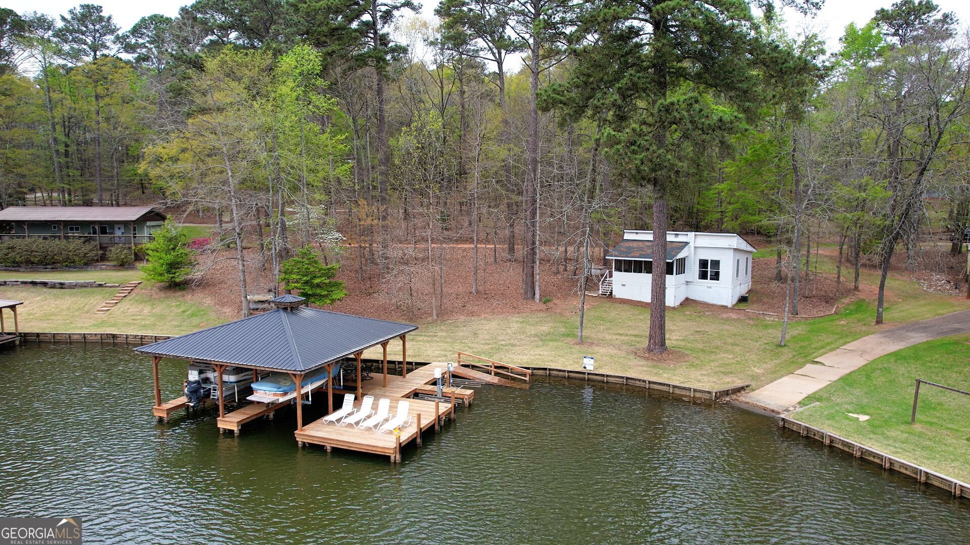 1697 County Line Extension Property Photo 4