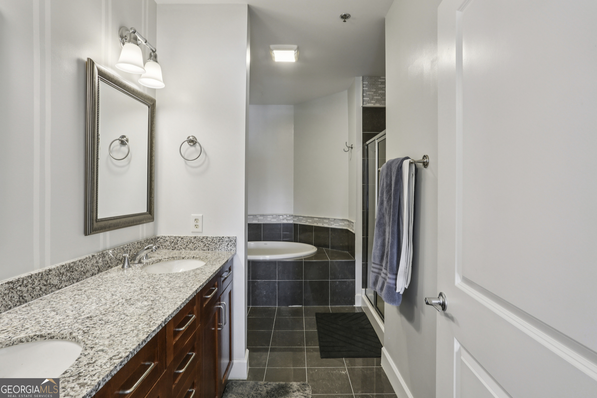 325 E Paces Ferry Road Ne Apt 1805 Property Photo 13