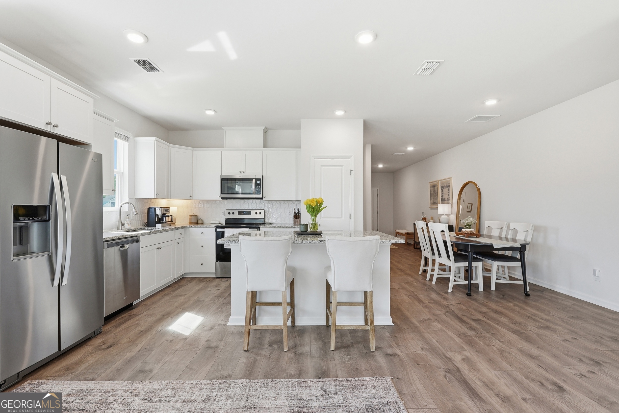 144 Congo Court Property Photo 3